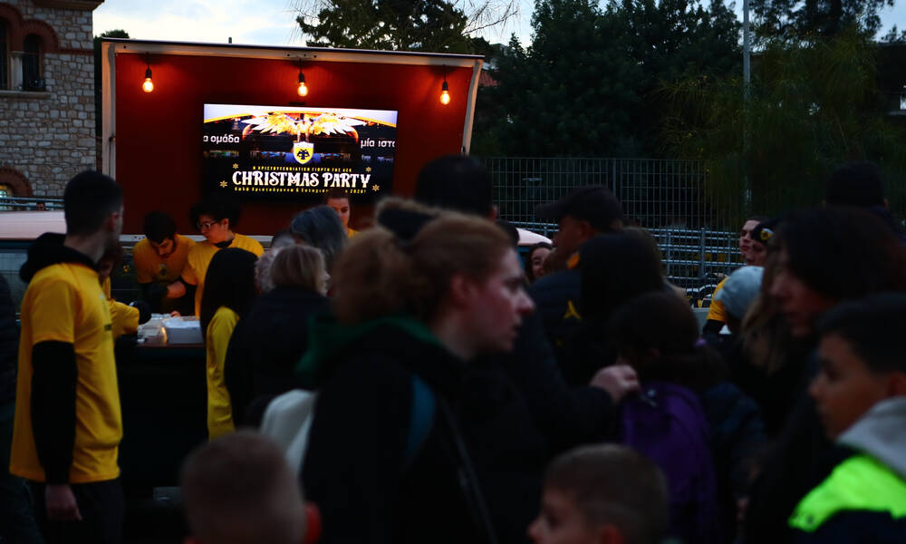 ΑΕΚ – ΟΦΗ: Γεμάτη κόσμο η πλατεία του Αετού για τη χριστουγεννιάτικη γιορτή της «κιτρινόμαυρης» ΠΑΕ