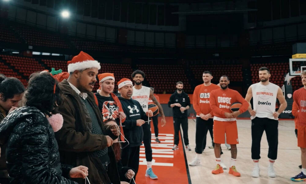 Ξεχωριστά κάλαντα για την ομάδα μπάσκετ του Ολυμπιακού