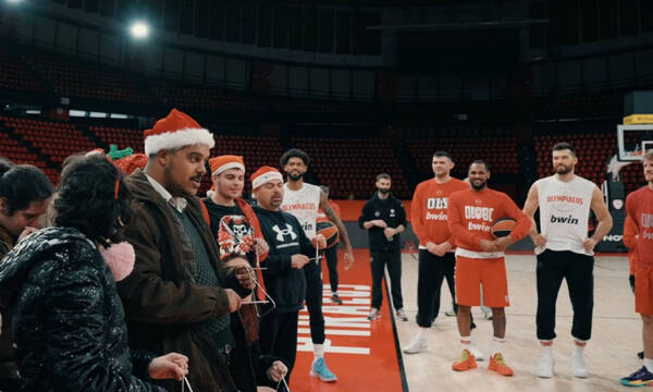 Ξεχωριστά κάλαντα για την ομάδα μπάσκετ του Ολυμπιακού
