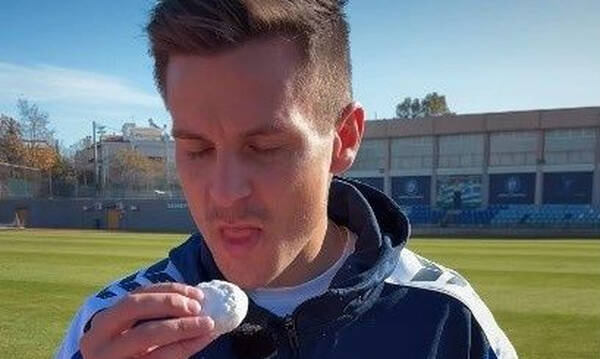 Στην Κηφισιά ψηφίζουν μελομακάρονο δαγκωτό!