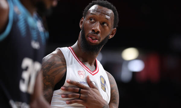 Χολ: «Να παίξουμε σκληρά για 40 λεπτά – “Κλειδί” να σταματήσουμε τον Έντουαρντς»