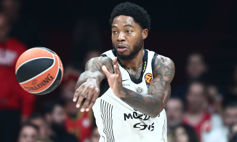 «Καζάνι» που βράζει η Παρτίζαν: Ο Τζόουνς παραλίγο να αρπαχτεί με οπαδούς