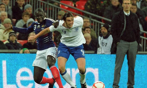 Παραβίασε περιοριστικά μέτρα ο Άντι Κάρολ – Κινδυνεύει με πενταετή φυλάκιση