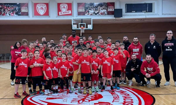 Ολυμπιακός: Ο Φαλ στο ερυθρόλευκο Christmas Junior Camp