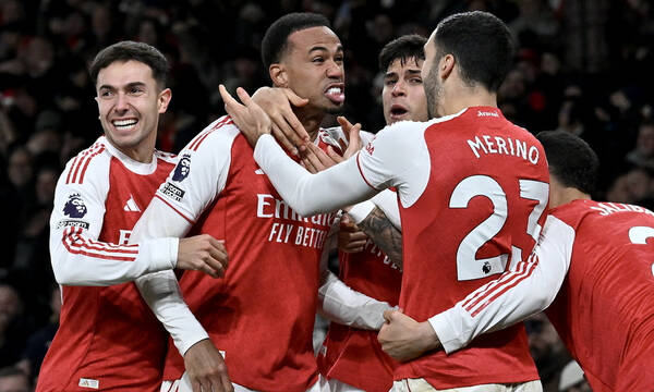 Premier League: Η Άρσεναλ διέλυσε τα όνειρα της Άστον Βίλα, «γκέλα» για τη Μάντσεστερ Γιουνάιτεντ