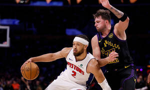 NBA: Οι Πίστονς κέρασαν… πίκρα τον ΛεΜπρον Τζέιμς στα γενέθλιά του – Αποτελέσματα και βαθμολογίες