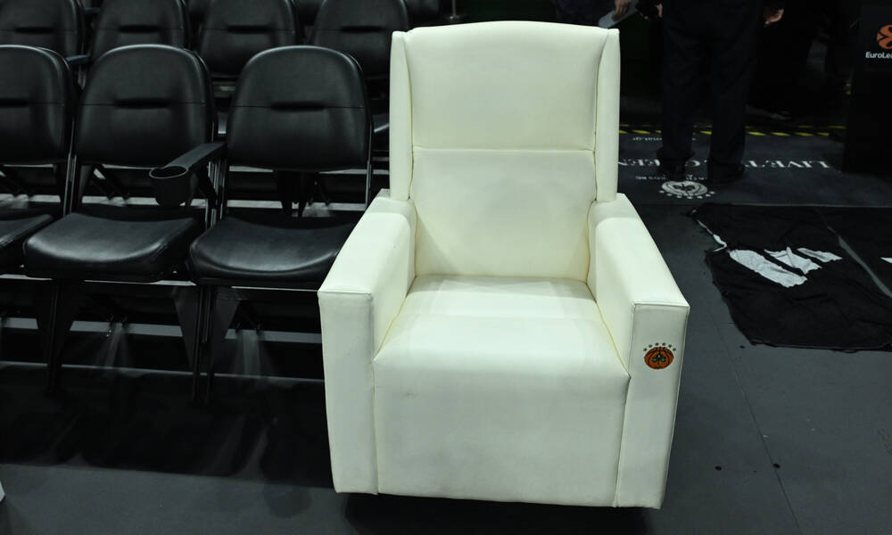 Παναθηναϊκός AKTOR – Ολυμπιακός: Στη θέση της η πολυθρόνα του Δημήτρη Γιαννακόπουλου