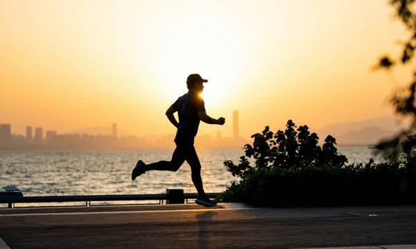 Φυσική κατάσταση: Πότε πραγματικά «γερνάει» το σώμα μας;