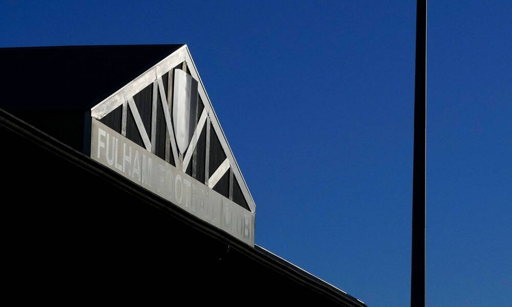 Premier League: Καθυστέρησε να αρχίσει το Φούλαμ – Λίβερπουλ λόγω ιατρικής ανάγκης