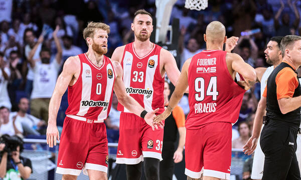 Φενέρμπαχτσε - Ολυμπιακός: Νοκ άουτ ο Μιλουτίνοφ, πριν το τζάμπολ η απόφαση για Νιλικίνα