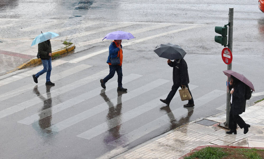 Καιρός: Δύσκολο 48ωρο με καταιγίδες, χιόνια και αφρικανική σκόνη - «Καμπανάκι» για 5 περιοχές