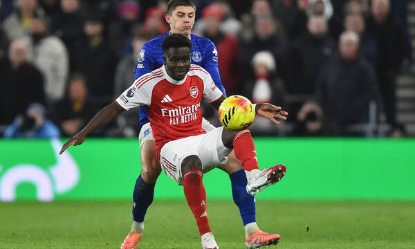 Άρσεναλ: Συμφωνία για νέο πενταετές συμβόλαιο με τον Σάκα