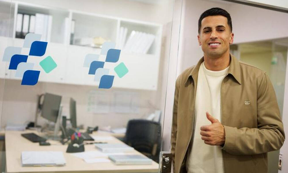 Ισπανία: Πέρασε τα ιατρικά και επιστρέφει στην Μπαρτσελόνα ο Κανσέλο