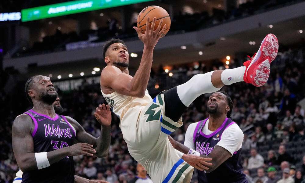 NBA: Οι «Λύκοι» κατασπάραξαν τα «Ελάφια» - Αντέδρασε αργά ο Αντετοκούνμπο - Τα αποτελέσματα