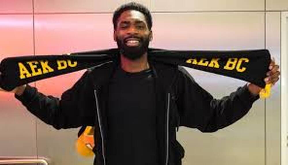 Φίζελ: «Ιστορική ομάδα η ΑΕΚ με σπουδαίους οπαδούς»