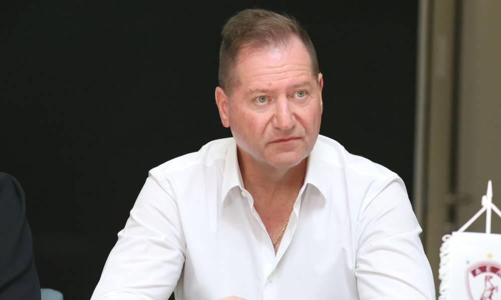 Super League: Απαγόρευση εισόδου στα γήπεδα για έναν μήνα στον Νταβέλη