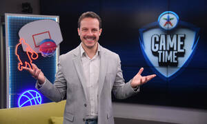 Ο Δημήτρης Μακαλιάς σκίζει το σενάριο και μετατρέπει το GAME TIME σε stand-up show