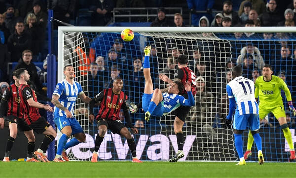 «Η Ελλάδα να πάρει πίσω τα Μάρμαρα του Παρθενώνα ως αντάλλαγμα της στιγμής λάμψης του Κωστούλα» 