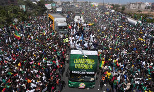 Παράνοια στο Ντακάρ: Η Σενεγάλη υποδέχθηκε τους Πρωταθλητές Αφρικής! – Δείτε βίντεο