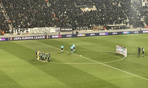 ΠΑΟΚ και Μπέτις τίμησαν τα θύματα τους σιδηροδρομικού δυστυχήματος στην Ισπανία 