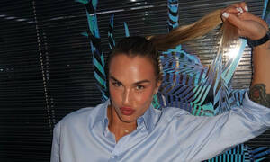 Η Αρίνα Σαμπαλένκα είναι η νέα πρέσβειρα της Gucci – Το χρυσό outfit που «κλέβει» τις εντυπώσεις