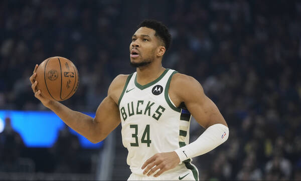 «Φωτιά» στο NBA: «O Γιάννης σκέφτηκε να απολύσει τον ατζέντη του, επειδή δεν έγινε trade»