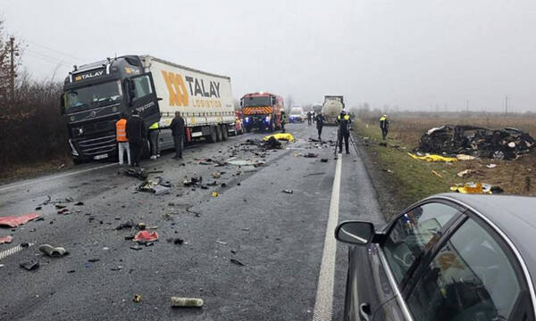 Λοβέρδος: «Έχουν ταυτοποιηθεί οι σοροί των επτά νεκρών - Δεν κινδυνεύουν οι ζωές των τραυματισμένων»