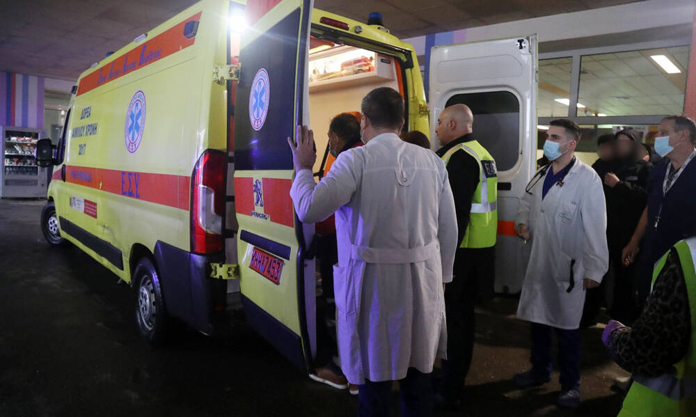 Σε σταθερή κατάσταση νοσηλεύονται οι δύο τραυματίες φίλαθλοι στο «Παπαγεωργίου»