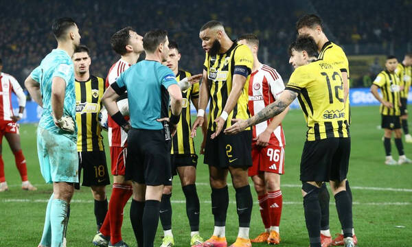 ΑΕΚ - Ολυμπιακός: Επεισοδιακό «τρίτο ημίχρονο» - Το πέναλτι που οδήγησε σε εντάσεις και καταγγελίες