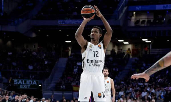 Ρεάλ Μ.: Χωρίς  Μαλεντόν και Ντεκ στο Telekom Center