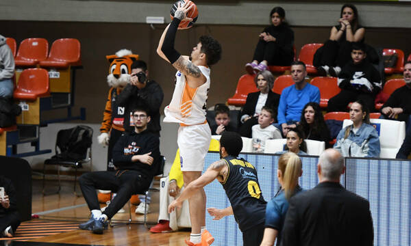 Προμηθέας: Κάταγμα στο χέρι ο Ρομπ Γκρέι