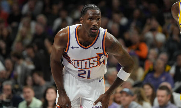 NBA: Ο Νάιτζελ Χέις-Ντέιβις συνεχίζει στους Μπακς - Ολοκληρώθηκε η ανταλλαγή!