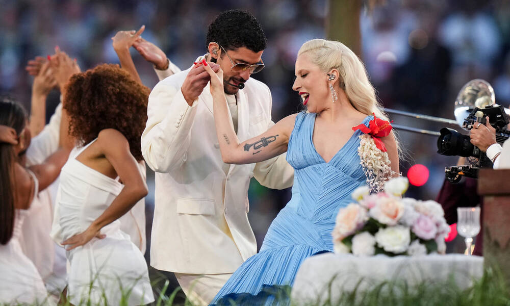 Super Bowl: Οι 6+1 στιγμές που ξεχώρισαν εντός κι εκτός halftime show