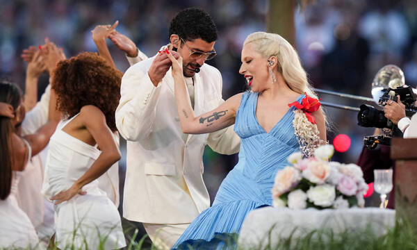 Super Bowl: Οι 6+1 στιγμές που ξεχώρισαν εντός κι εκτός halftime show