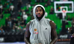 Λεσόρ σε Ραζνάτοβιτς: «Ευτυχώς δεν τσακώθηκα με τη μητέρα μου και δεν μπέρδεψα το ΣΕΦ με το ΟΑΚΑ»