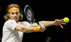 Στέφανος Τσιτσιπάς: Απέκλεισε τον Μεντβέντεφ και προκρίθηκε στους «8» στο Κατάρ!