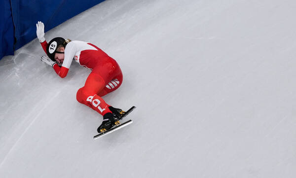 Χειμερινοί Ολυμπιακοί Αγώνες: Αθλήτρια πατινάζ ταχύτητας παραλίγο να χάσει το μάτι της από λεπίδα