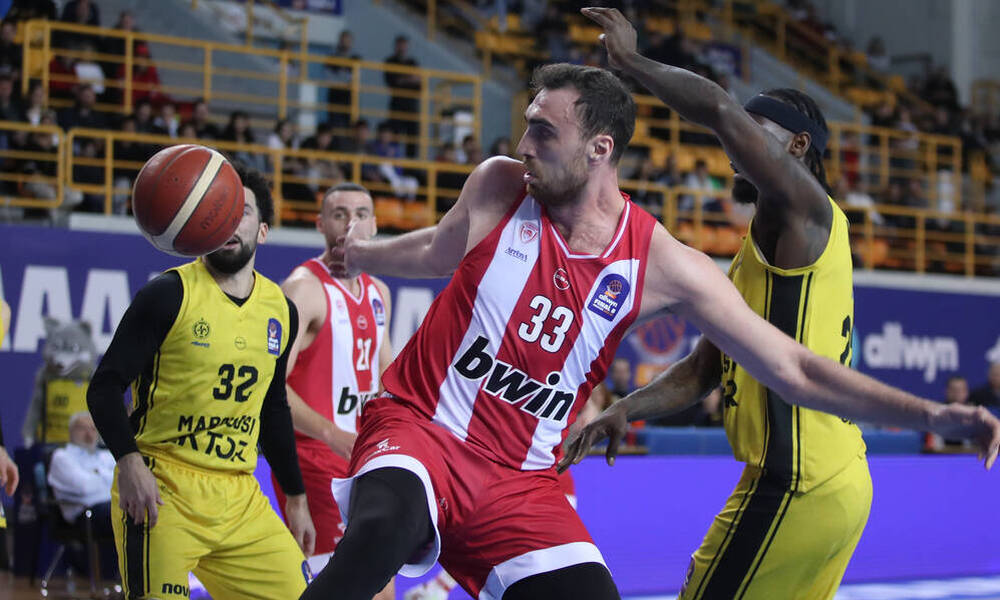 Ολυμπιακός - Παναθηναϊκός: Μέσα ο Μιλουτίνοφ, με τρεις σέντερ οι «ερυθρόλευκοι»