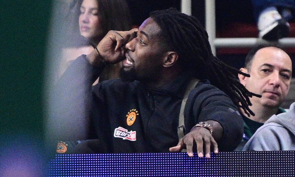 Έξαλλος Λεσόρ: «Μπροστά σε αστυνομικούς, υπεύθυνους Ομοσπονδίας, μου έλεγαν να ηρεμήσω»