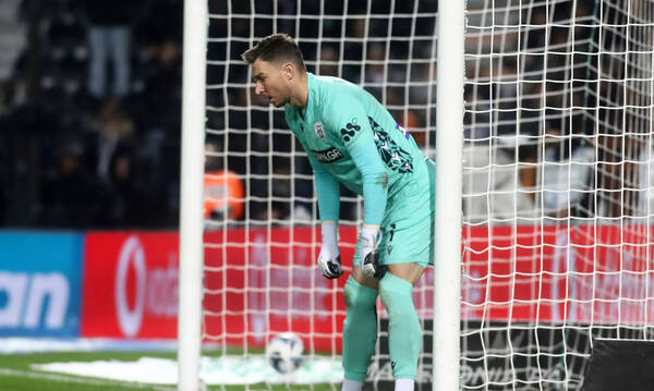 ΠΑΟΚ: Κάκωση στα πλευρά ο Παβλένκα – Κάνει εξετάσεις ο Τσέχος