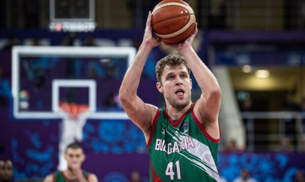  Στην Εθνική Βουλγαρίας ο Βεζένκοφ