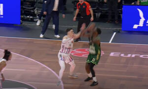 Παναθηναϊκός AKTOR: Αυτό είναι το φάουλ στον Χέις - Ντέιβις που δεν δόθηκε στο τέλος