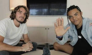 Στέφανος Τσιτσιπάς: Αποθέωσε τον Εμμανουήλ Καραλή για το απίθανο άλμα του!