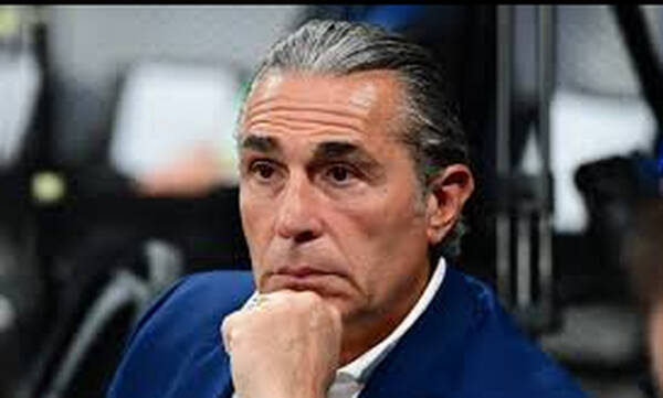  Σκαριόλο: «Υπάρχουν πιο σοβαρά προβλήματα από τον μικρόκοσμό μας»