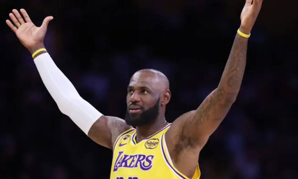 ΝΒΑ: Συνεχίζει να γράφει ιστορία ο Λεμπρόν, ξεπέρασε τον «μυθικό» Τζαμπάρ