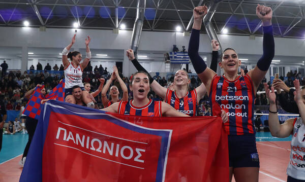 Βόλεϊ Γυναικών: Ιστορικό Κύπελλο για τον Πανιώνιο
