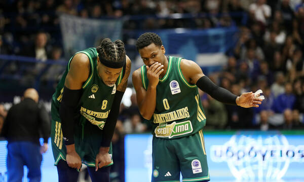 Η μπάλα στα χέρια των «πράσινων» παικτών  