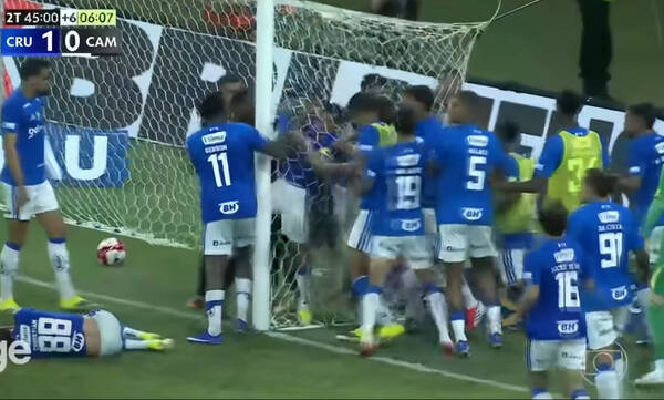 23 αποβολές στο Κρουζέιρο – Ατλέτικο Μινέιρο: Η έκθεση «δείχνει» το… χάος του τελικού (βίντεο)!