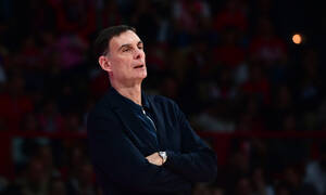 Ολυμπιακός: Ομιλία Μπαρτζώκα σε παίκτες - «Μετά τον Παναθηναϊκό δείχνουμε εφησυχασμό»