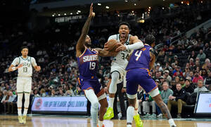 NBA: Νέα ήττα για Μπακς - Έμεινε χαμηλά ο Αντετοκούνμπο